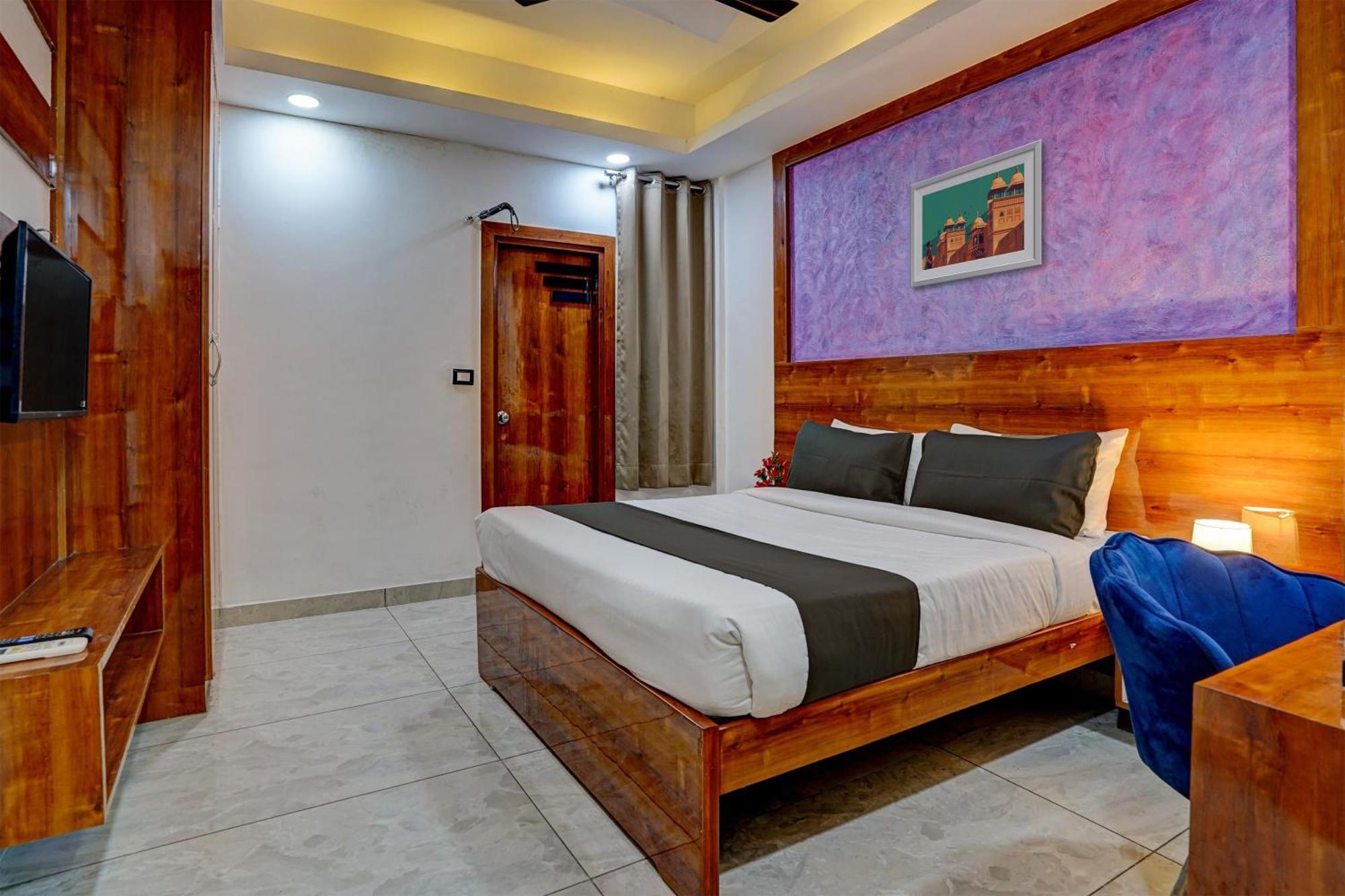 Hotel Hight Krone A Family Hotel Near Igi Airport Delhi New Delhi Ngoại thất bức ảnh