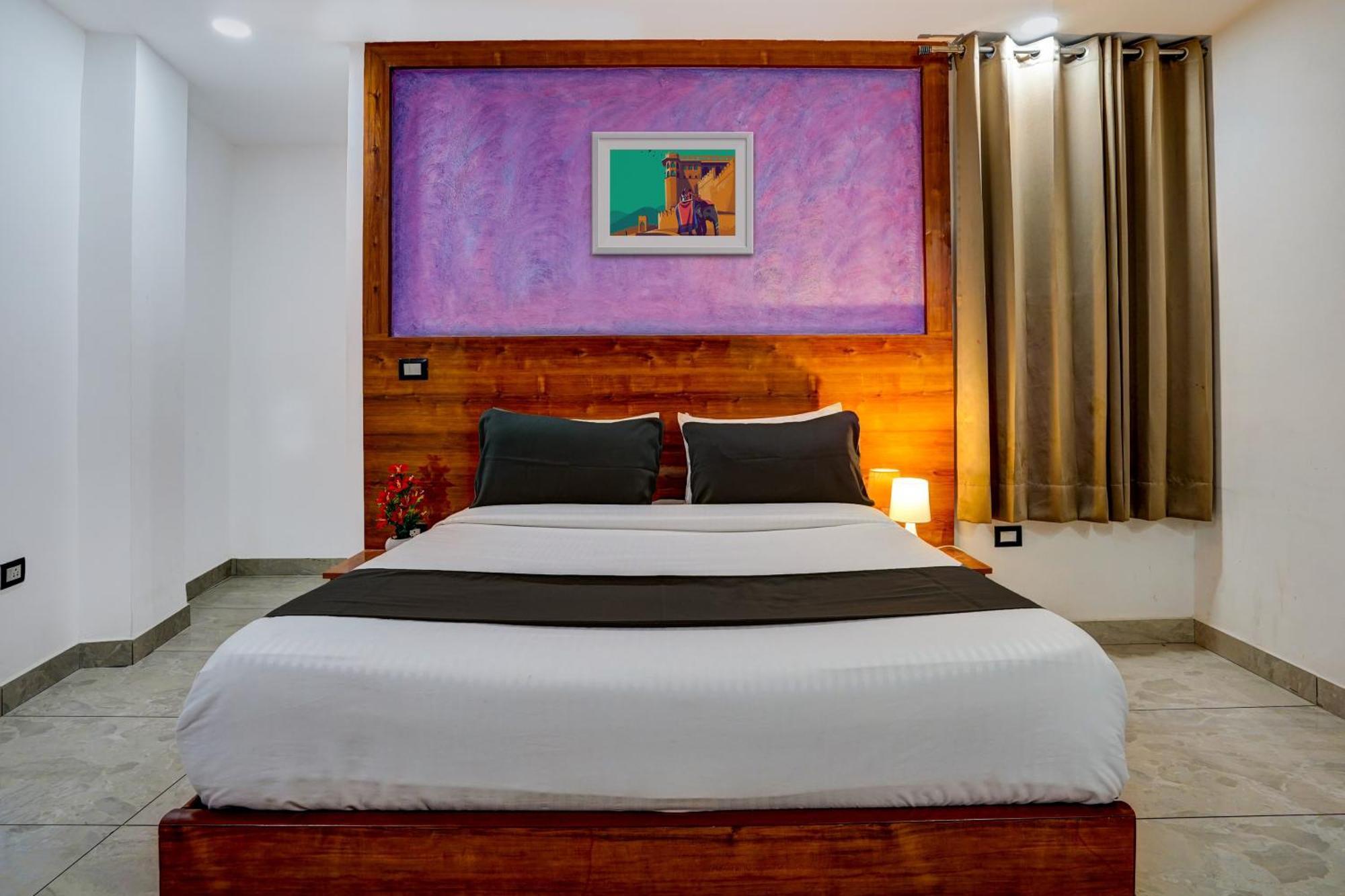 Hotel Hight Krone A Family Hotel Near Igi Airport Delhi New Delhi Ngoại thất bức ảnh
