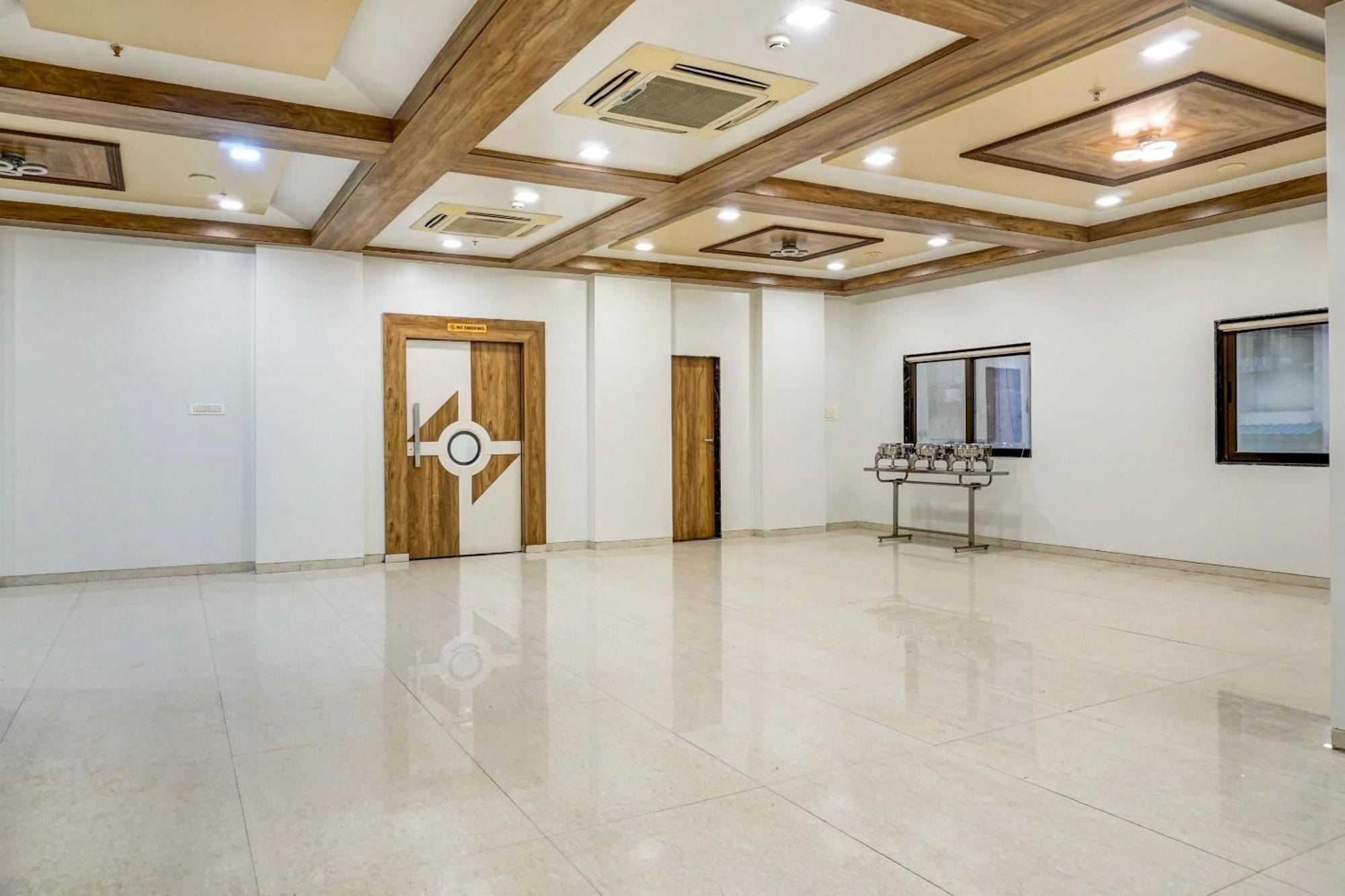 Hotel Hight Krone A Family Hotel Near Igi Airport Delhi New Delhi Ngoại thất bức ảnh